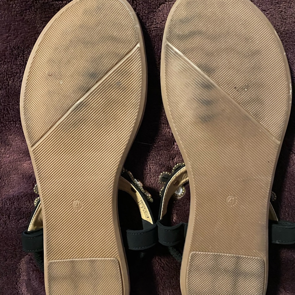 Faux jewel sandals. - Picture 3 of 7